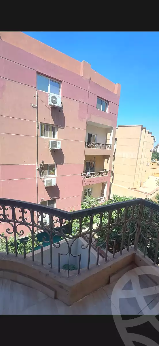 https://aqarmap.com.eg/ar/listing/7117072-for-sale-cairo-new-cairo-first-settlement-mhwr-mstfy-kml