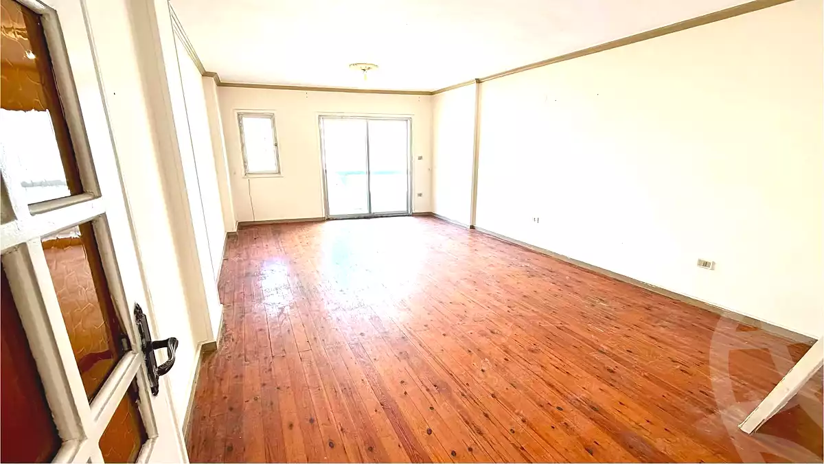 https://aqarmap.com.eg/ar/listing/7117134-for-rent-alexandria-ganaklis