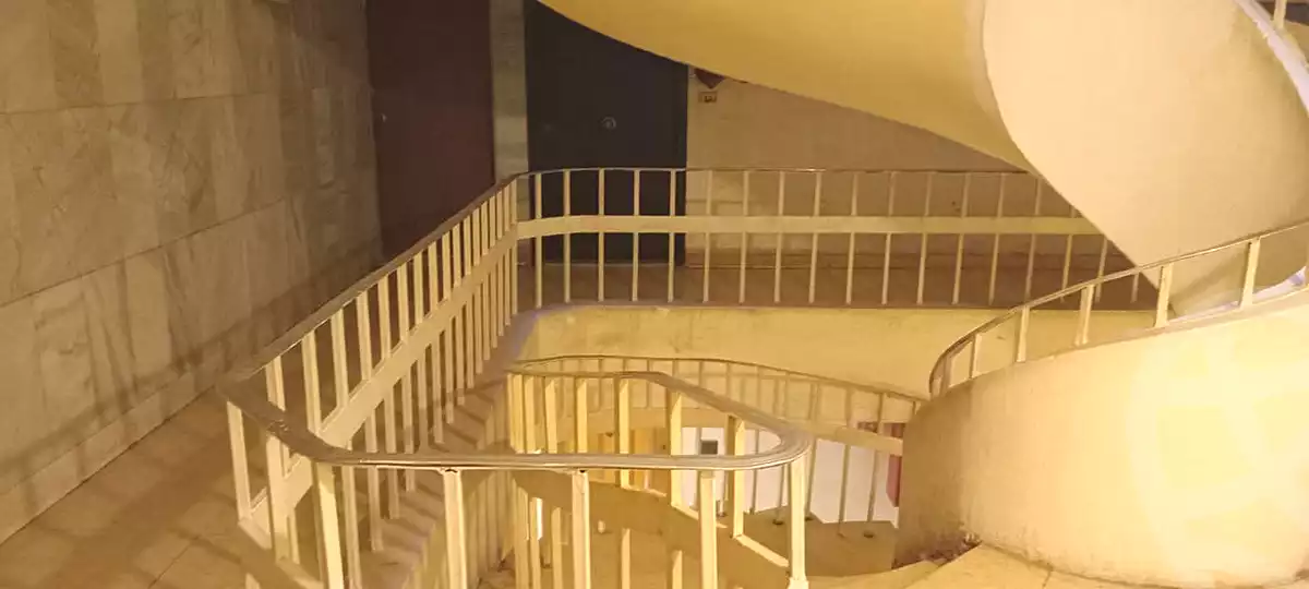 https://aqarmap.com.eg/ar/listing/7117219-for-rent-cairo-ljyz-shareaa-morad  charel degol