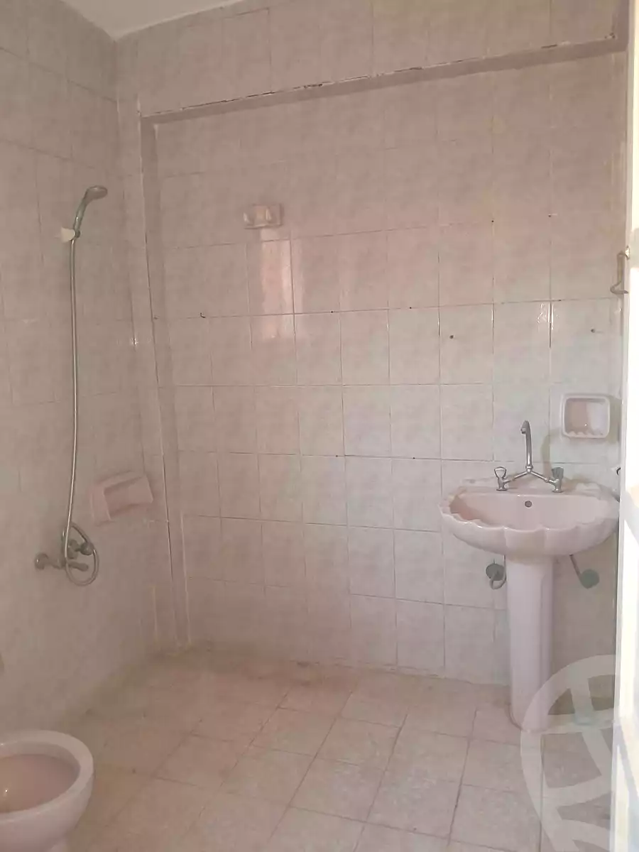 https://aqarmap.com.eg/ar/listing/7117291-for-sale-alexandria-al-agamy-el-hanouvel-el-salam-st