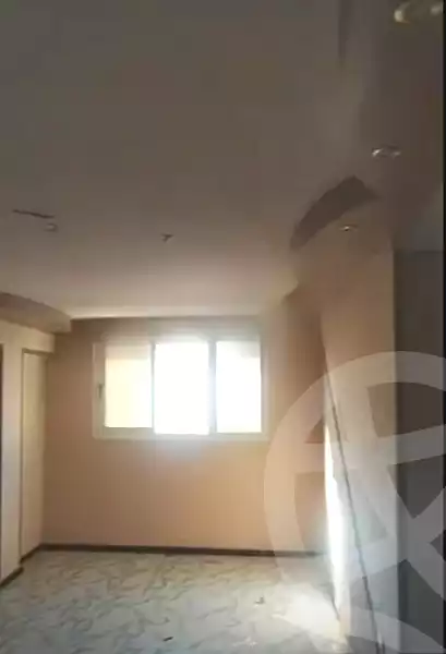 https://aqarmap.com.eg/ar/listing/7117566-for-rent-alexandria-al-agamy-bw-ywsf