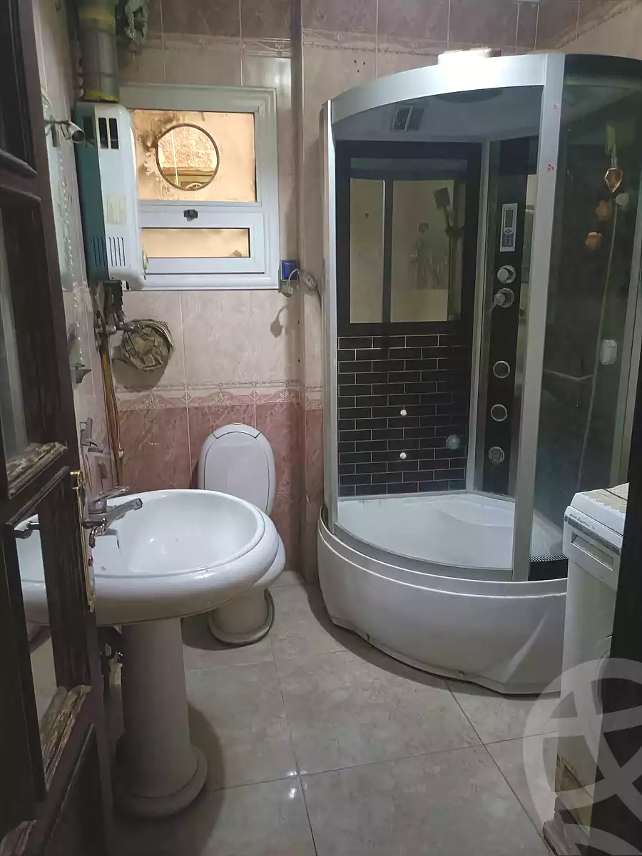 https://aqarmap.com.eg/ar/listing/7118271-for-rent-cairo-ain-shams-ahmed-esmat-st