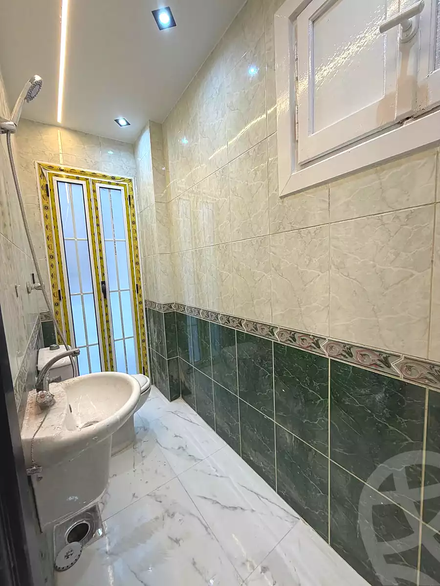 https://aqarmap.com.eg/en/listing/7118636-for-sale-alexandria-el-mandara-shr-jml-bd-lnsr