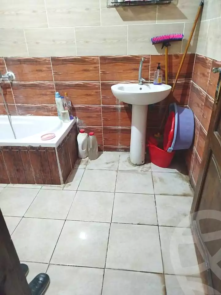 https://aqarmap.com.eg/en/listing/7118659-for-sale-alexandria-al-agamy-el-hanouvel-el-kholafaa-el-rashdeen-st