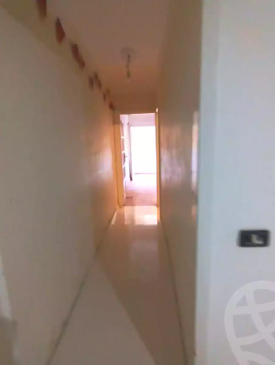 https://aqarmap.com.eg/ar/listing/7118786-for-sale-alexandria-ganaklis-shr-bw-qyr-tryq-lhry