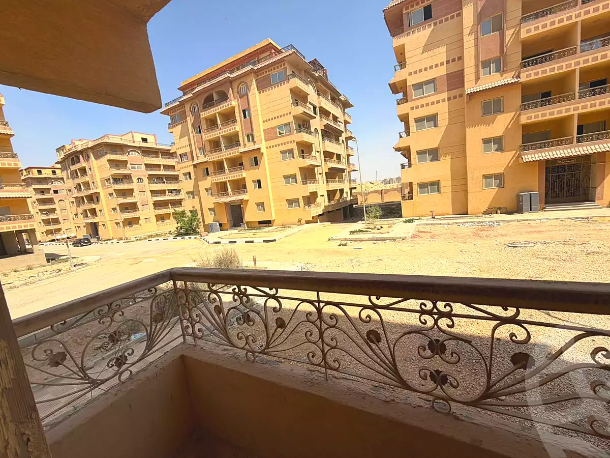 https://aqarmap.com.eg/en/listing/7119216-for-sale-cairo-new-cairo-compounds-dobat-el-modaraat-compound-deraa-misr