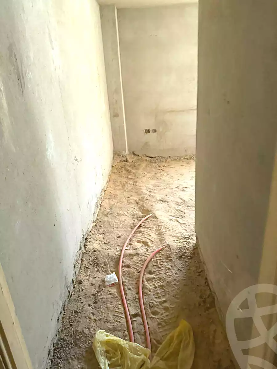 https://aqarmap.com.eg/en/listing/7119216-for-sale-cairo-new-cairo-compounds-dobat-el-modaraat-compound-deraa-misr