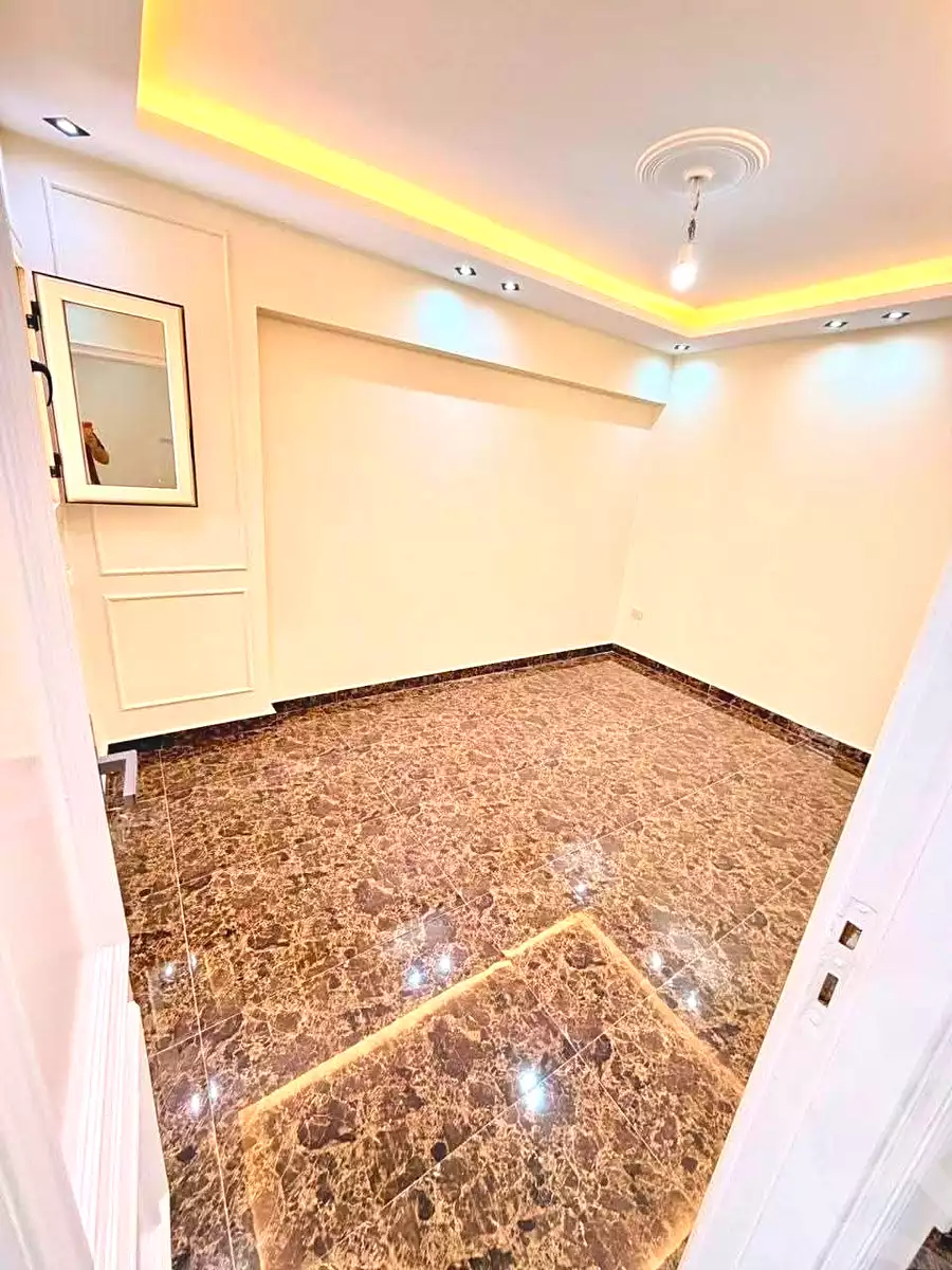 https://aqarmap.com.eg/ar/listing/7119401-for-sale-alexandria-sydy-bshr-sydy-bshr-bhry-shr-khld-bn-lwlyd