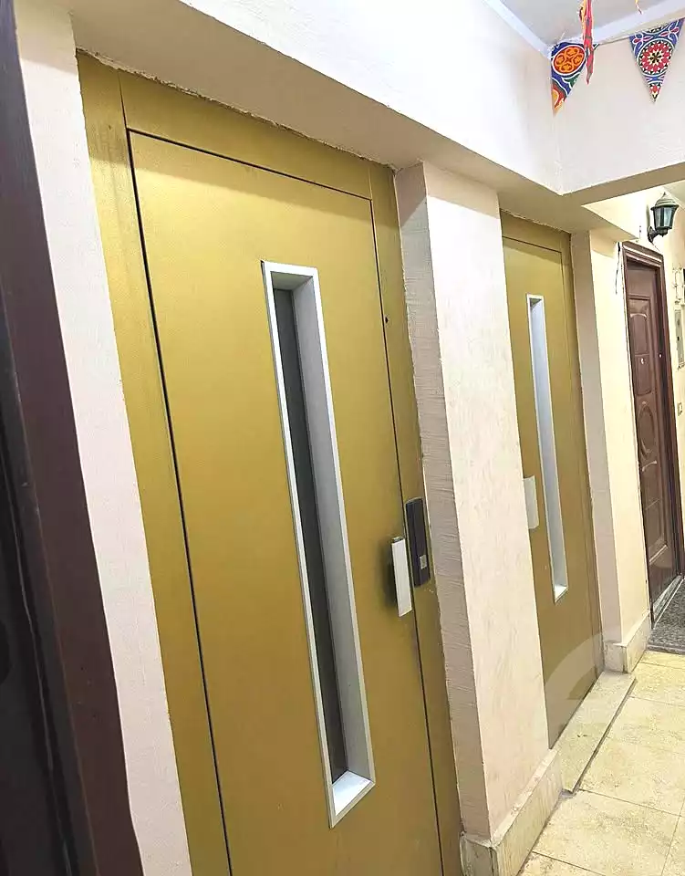 https://aqarmap.com.eg/ar/listing/7119691-for-sale-cairo-heliopolis-gesr-elsuez-ibn-sender-square