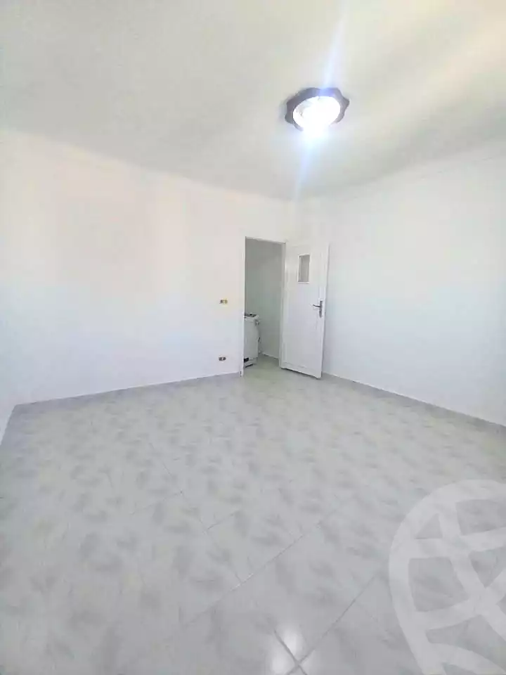 https://aqarmap.com.eg/en/listing/7119868-for-sale-alexandria-sydy-bshr-sydy-bshr-bhry-khalil-hamada-st