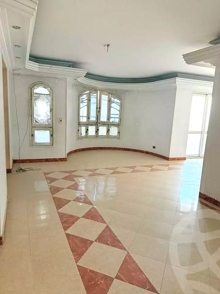 https://aqarmap.com.eg/ar/listing/7121746-for-sale-cairo-shoubra-corniche-el-nile-st