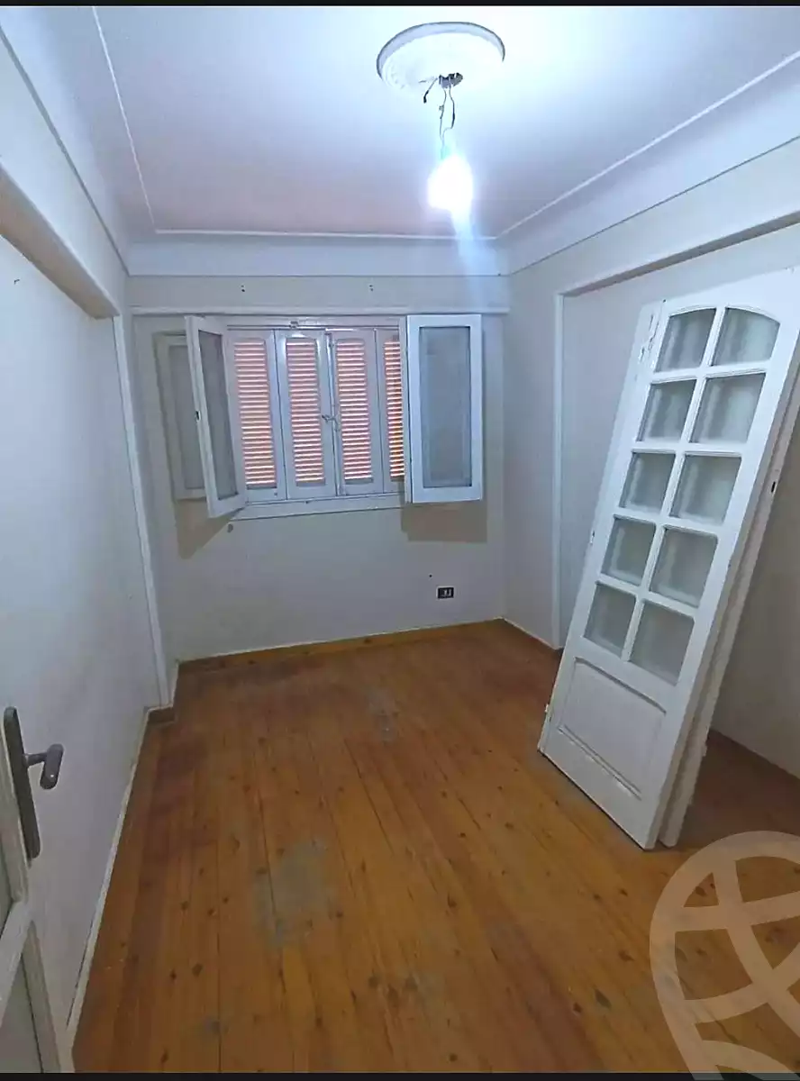 https://aqarmap.com.eg/en/listing/7121807-for-sale-alexandria-ganaklis
