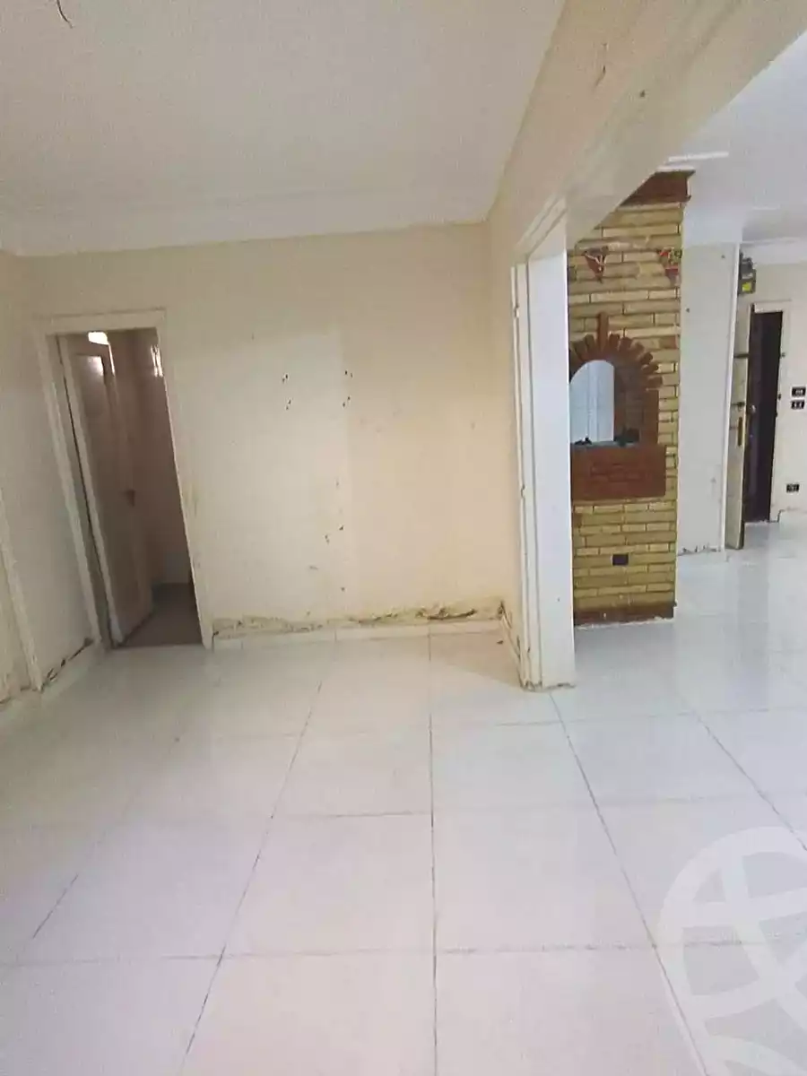https://aqarmap.com.eg/en/listing/7121807-for-sale-alexandria-ganaklis
