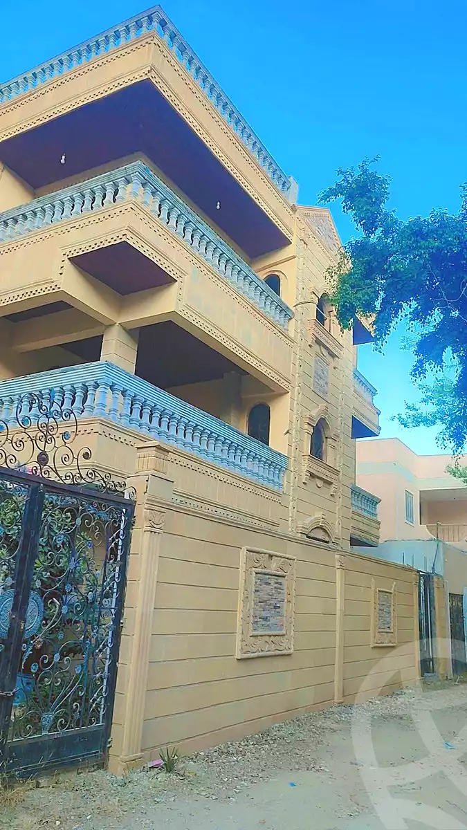 https://aqarmap.com.eg/en/listing/7121920-for-sale-alexandria-al-agamy-lbytsh-el-hanafeya-st