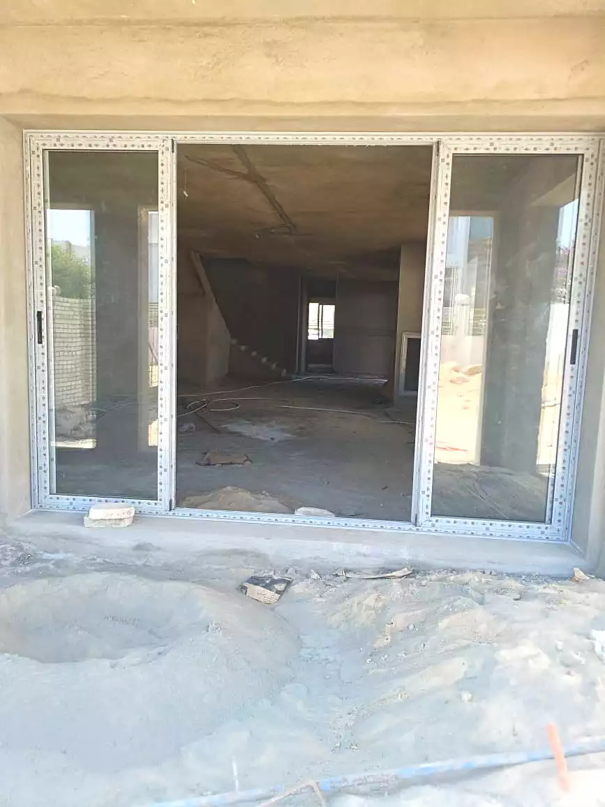 https://aqarmap.com.eg/ar/listing/7122233-for-sale-cairo-el-sheikh-zayed-city-compounds-etapa-square-mall-city-edge