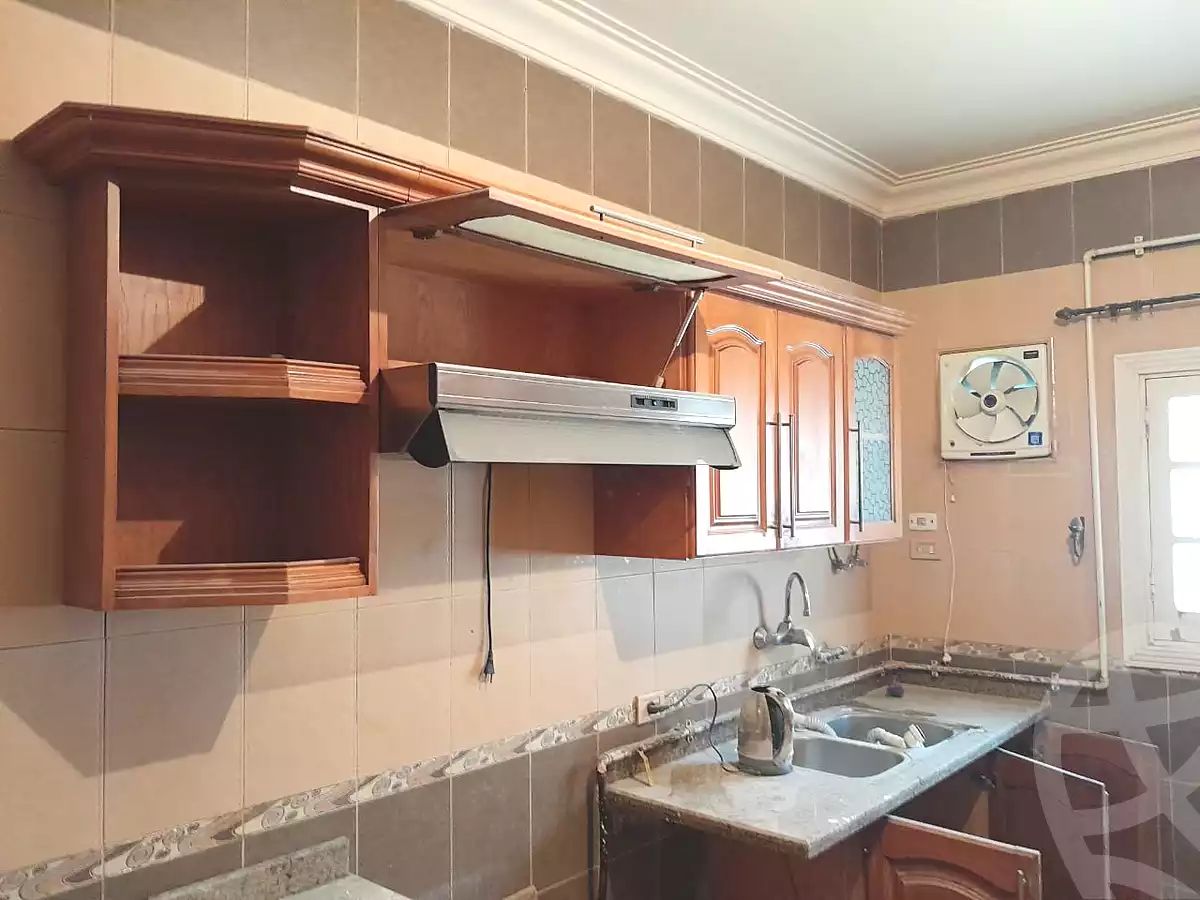 https://aqarmap.com.eg/ar/listing/7122359-for-sale-cairo-new-cairo-el-ahyaa-first-neighborhood-street-1