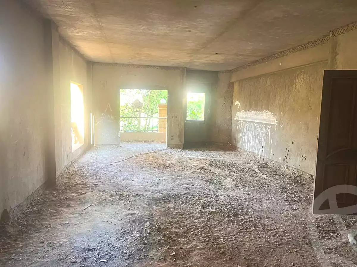 https://aqarmap.com.eg/ar/listing/7122369-for-sale-cairo-new-cairo-ganob-el-akadamiya-south-academy-b-taha-hussein-st