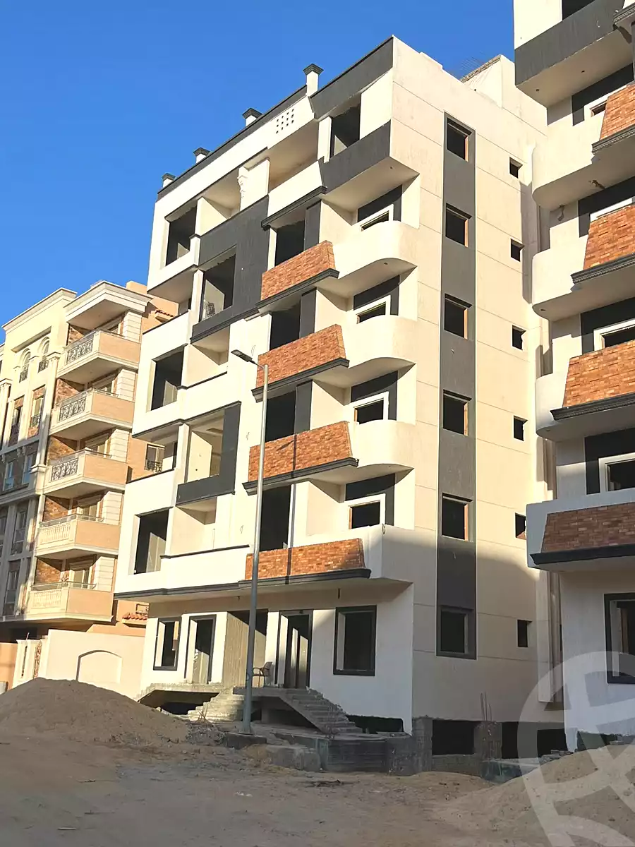 https://aqarmap.com.eg/ar/listing/7122778-for-sale-cairo-6th-of-october-el-ahyaa-neighborhood-9th