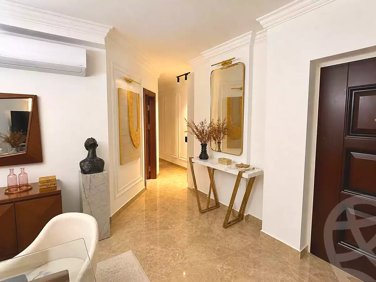 https://aqarmap.com.eg/ar/listing/7122985-for-sale-cairo-new-cairo-compounds-mountain-view-hyde-park