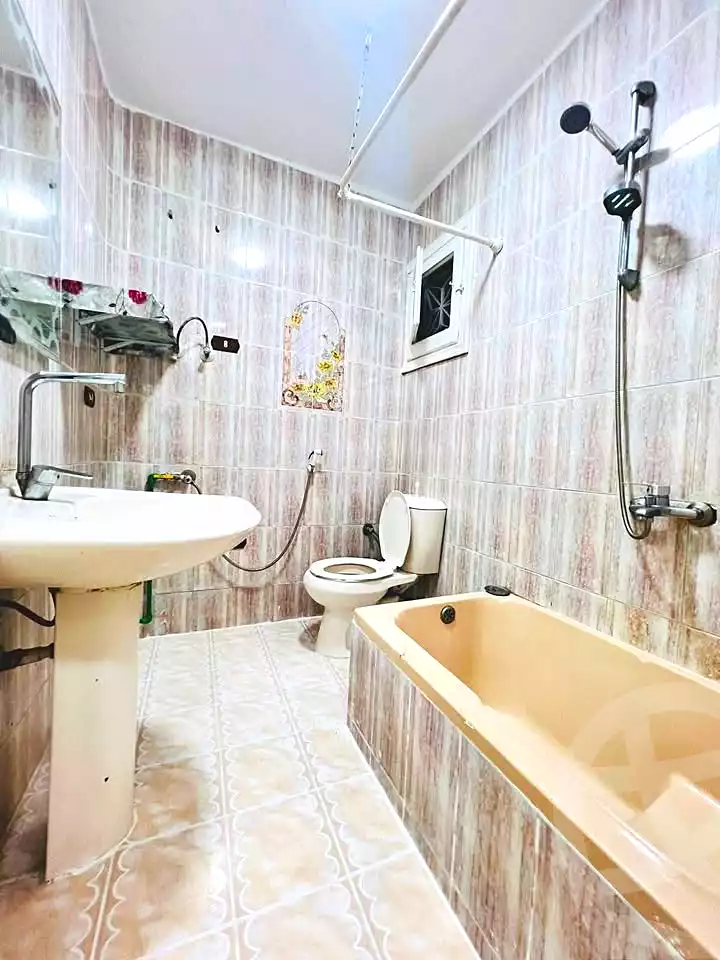 https://aqarmap.com.eg/ar/listing/7123054-for-sale-alexandria-al-agamy-shataa-el-nakheel