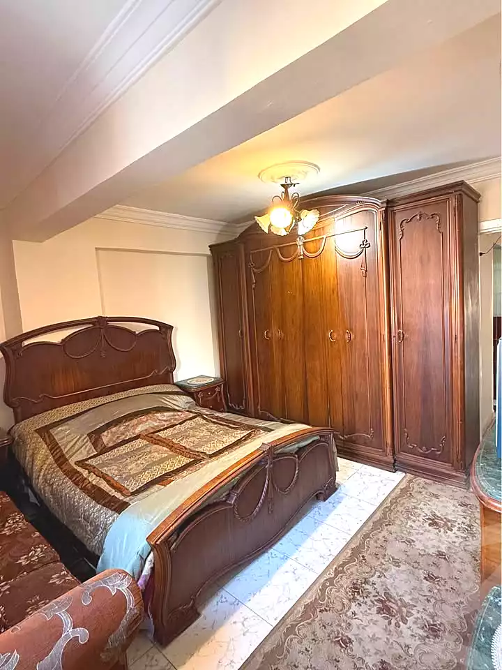 https://aqarmap.com.eg/ar/listing/7123437-for-sale-alexandria-sydy-bshr-sydy-bshr-bhry-ibrahim-el-sayed-st