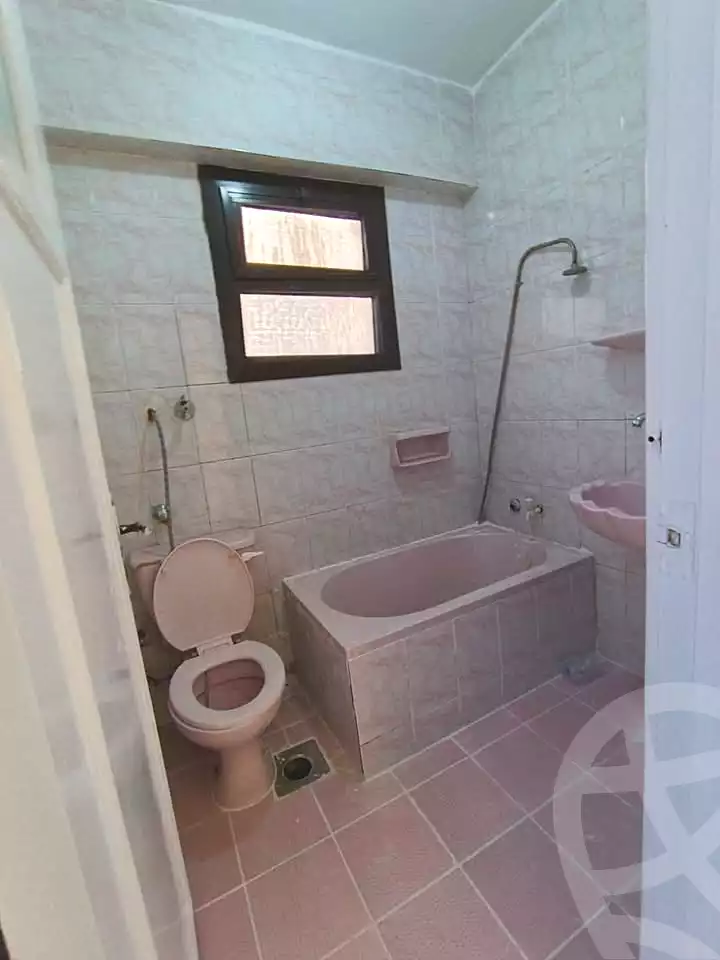 https://aqarmap.com.eg/ar/listing/7123526-for-sale-alexandria-al-agamy-shataa-el-nakheel