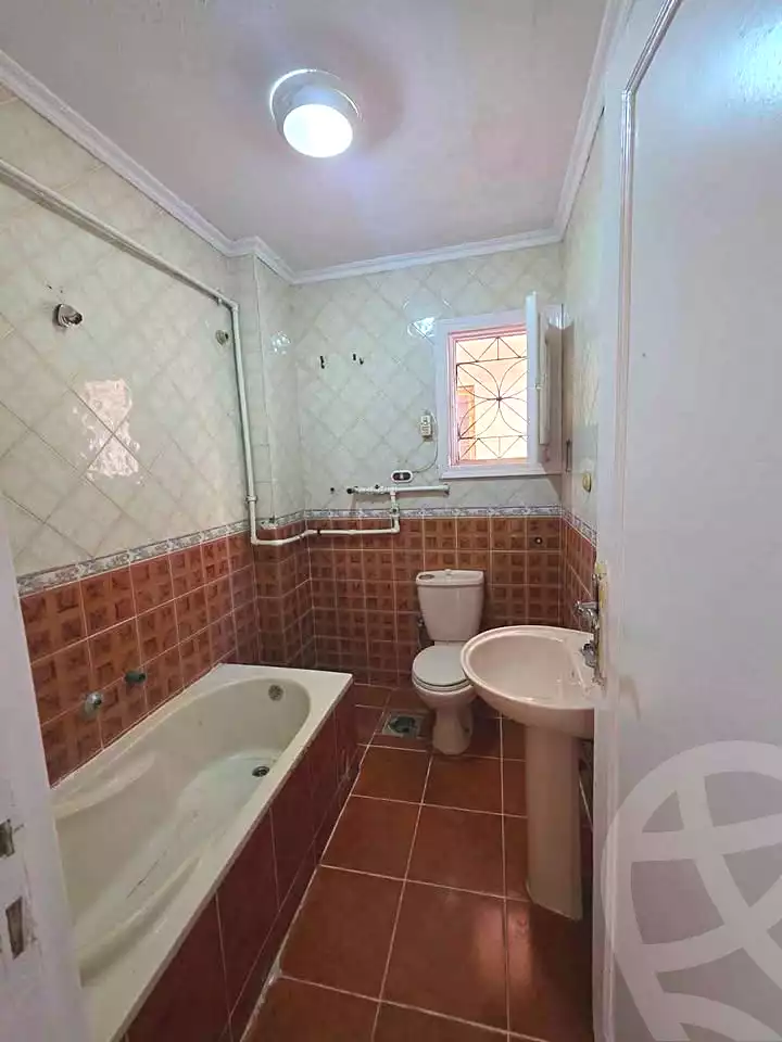 https://aqarmap.com.eg/en/listing/7123573-for-sale-alexandria-al-agamy-shataa-el-nakheel