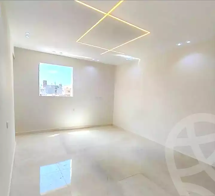 https://aqarmap.com.eg/ar/listing/7123754-for-sale-alexandria-miami-shr-jml-bd-lnsr