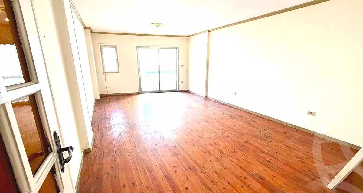 https://aqarmap.com.eg/ar/listing/7124038-for-rent-alexandria-ganaklis