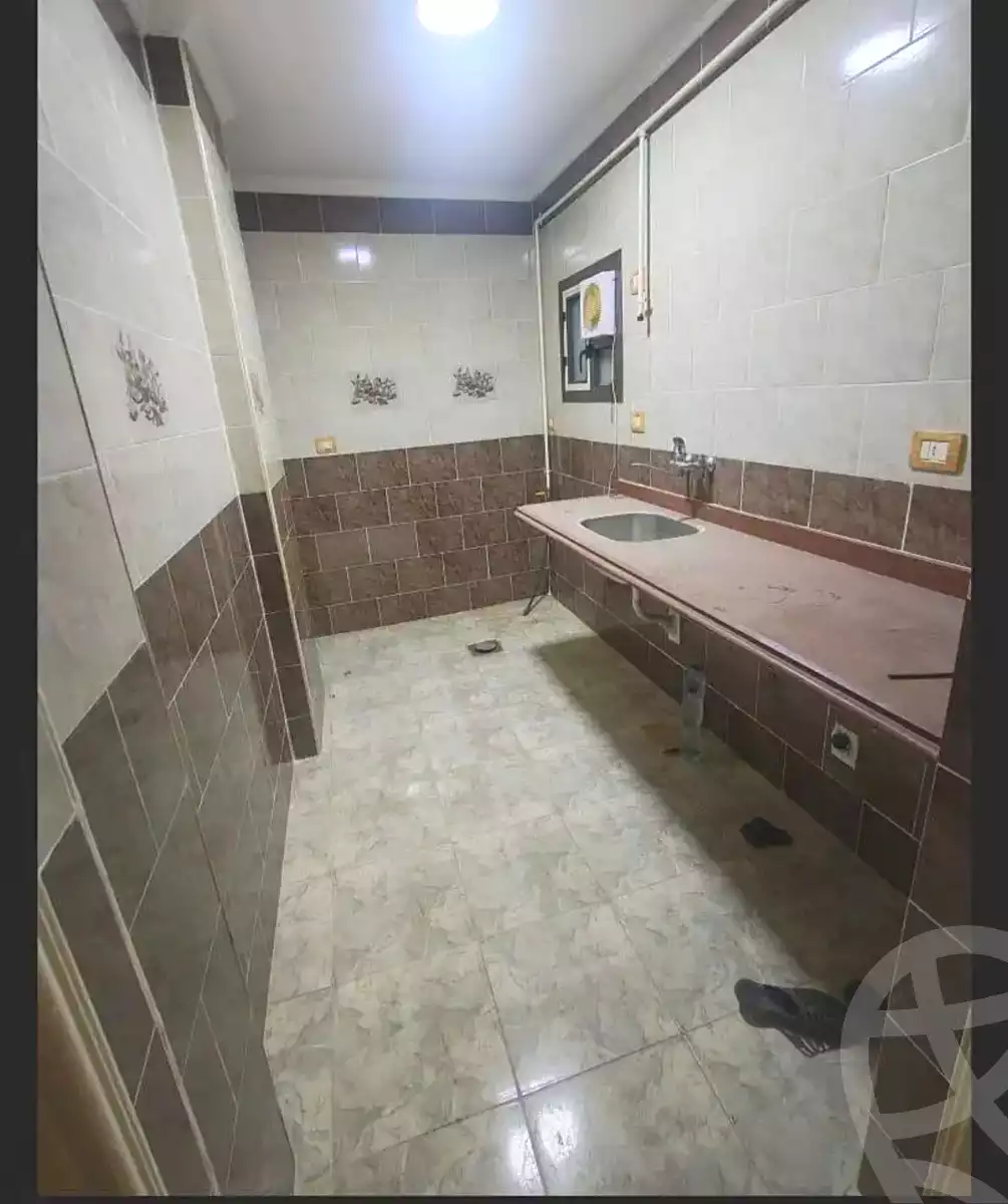 https://aqarmap.com.eg/en/listing/7124073-for-sale-alexandria-al-agamy-el-hanouvel-abd-el-moneam-gaber-st