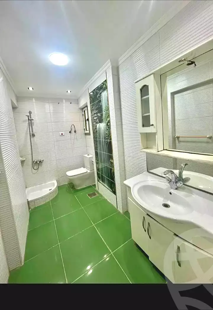 https://aqarmap.com.eg/ar/listing/7125524-for-sale-alexandria-al-agamy-lbytsh-el-reyad-st
