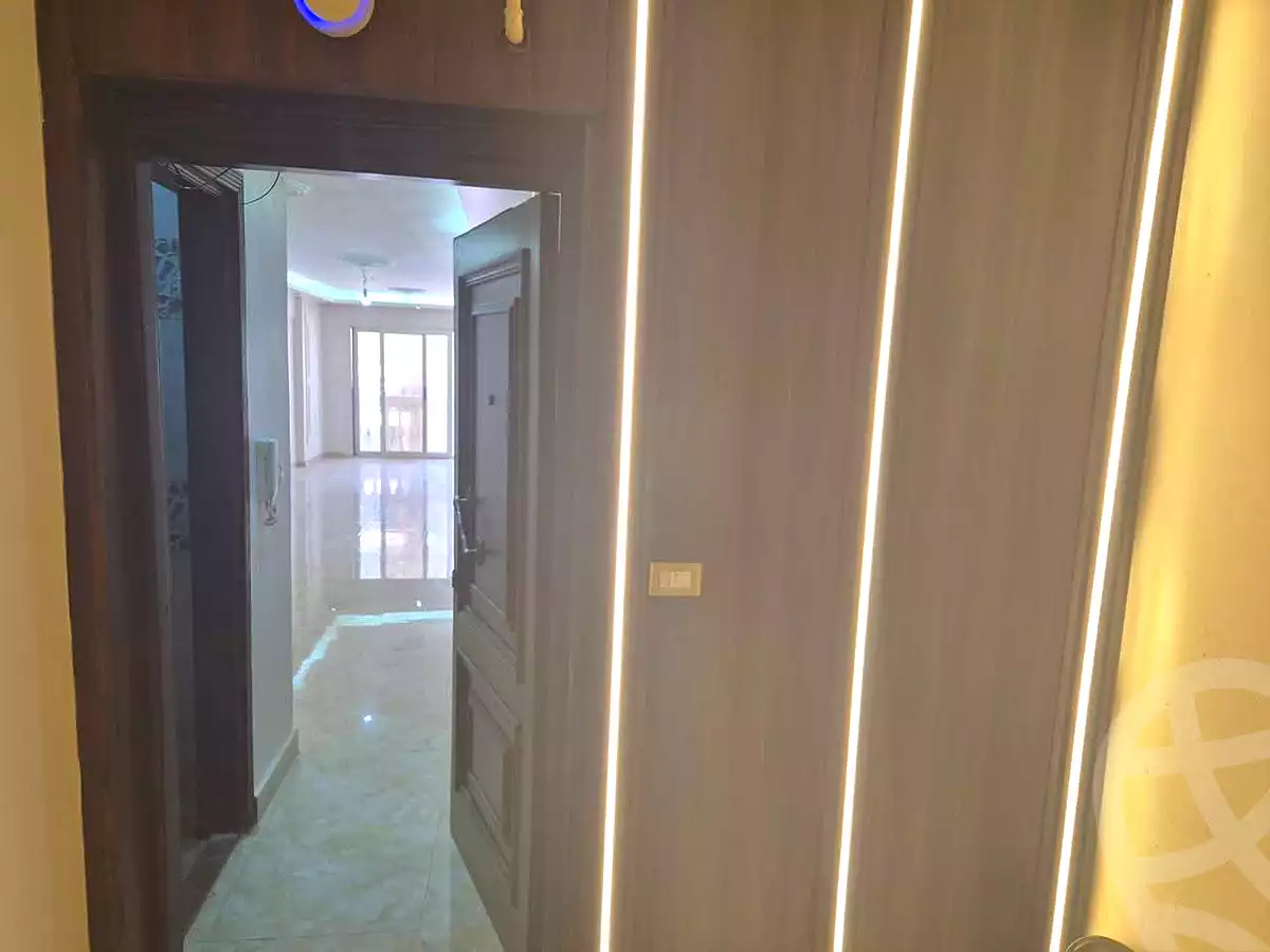https://aqarmap.com.eg/ar/listing/7125925-for-rent-alexandria-ganaklis
