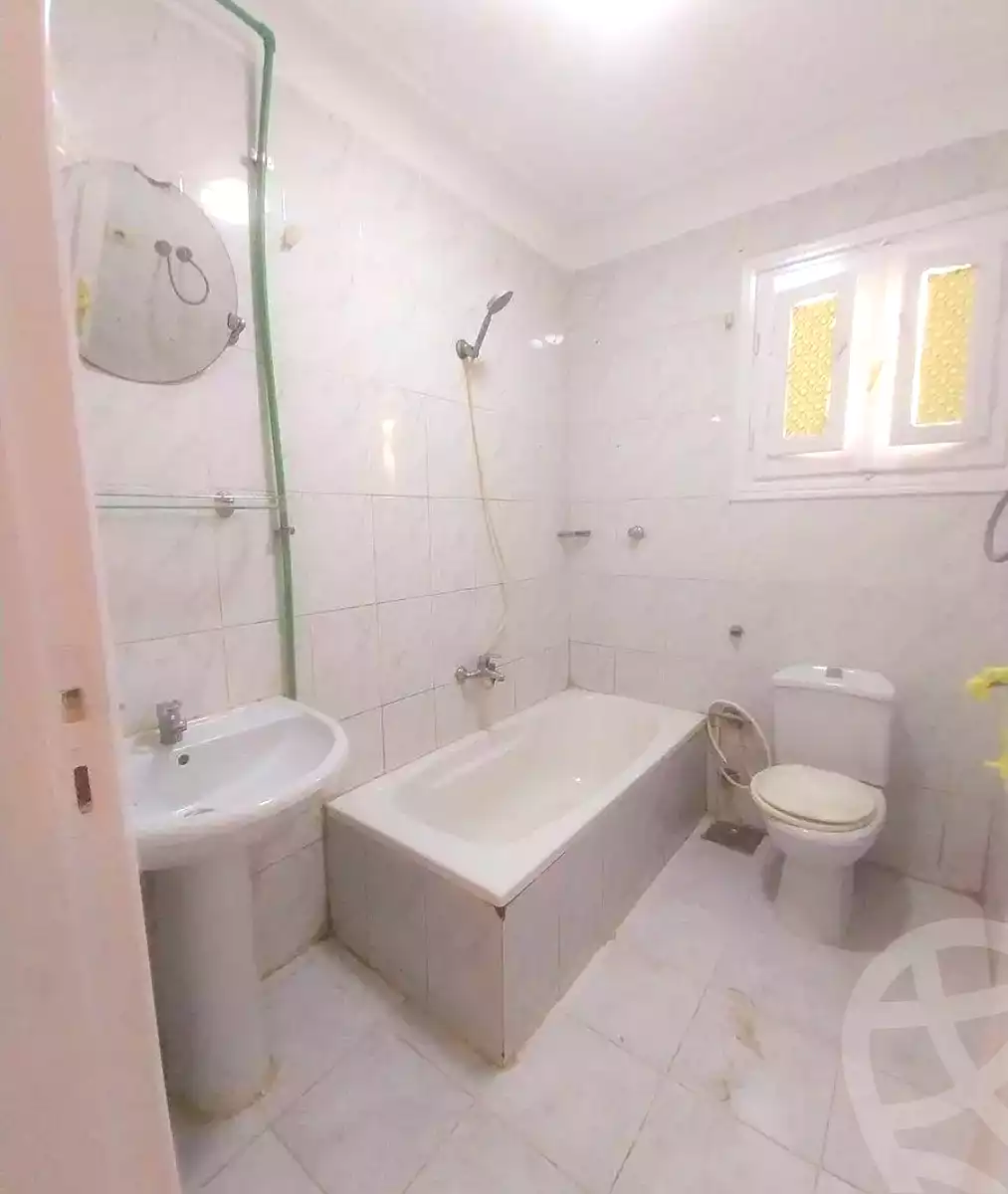 https://aqarmap.com.eg/ar/listing/7126167-for-sale-alexandria-al-agamy-shataa-el-nakheel