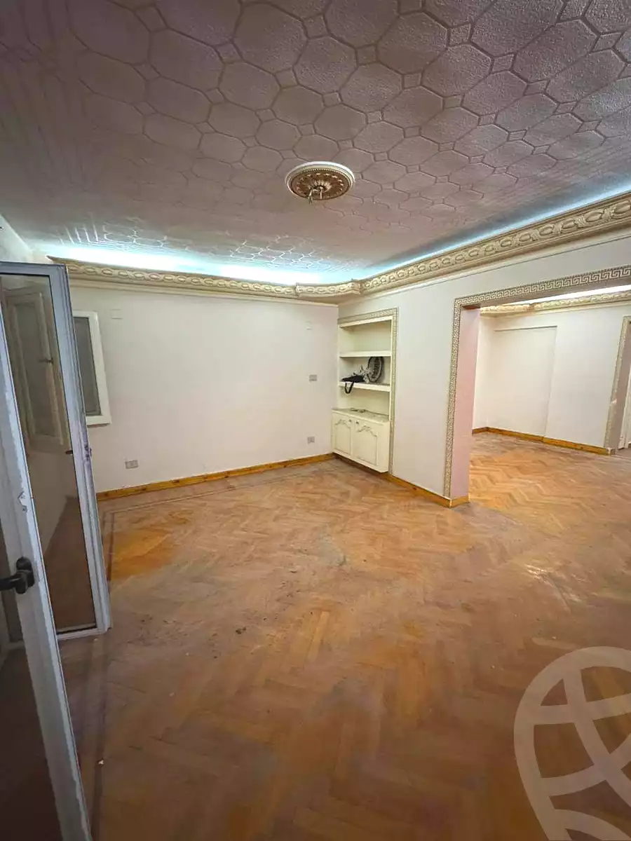 https://aqarmap.com.eg/ar/listing/7126456-for-sale-alexandria-sydy-bshr-sydy-bshr-bhry-mahmoud-sedki-st