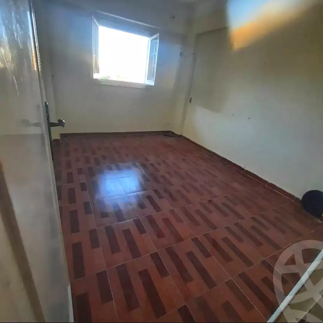 https://aqarmap.com.eg/ar/listing/7126519-for-sale-alexandria-al-agamy-el-hanouvel-al-asdakaa-st