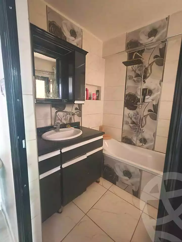 https://aqarmap.com.eg/en/listing/7126448-for-sale-alexandria-lsywf-shamaa