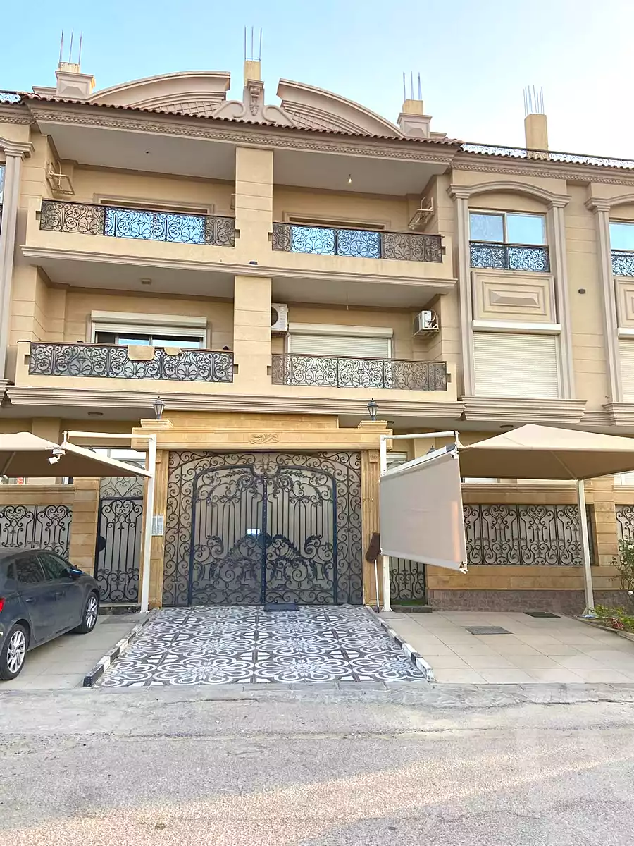 https://aqarmap.com.eg/ar/listing/7126998-for-sale-cairo-new-cairo-compounds-kmbwnd-lnkhyl