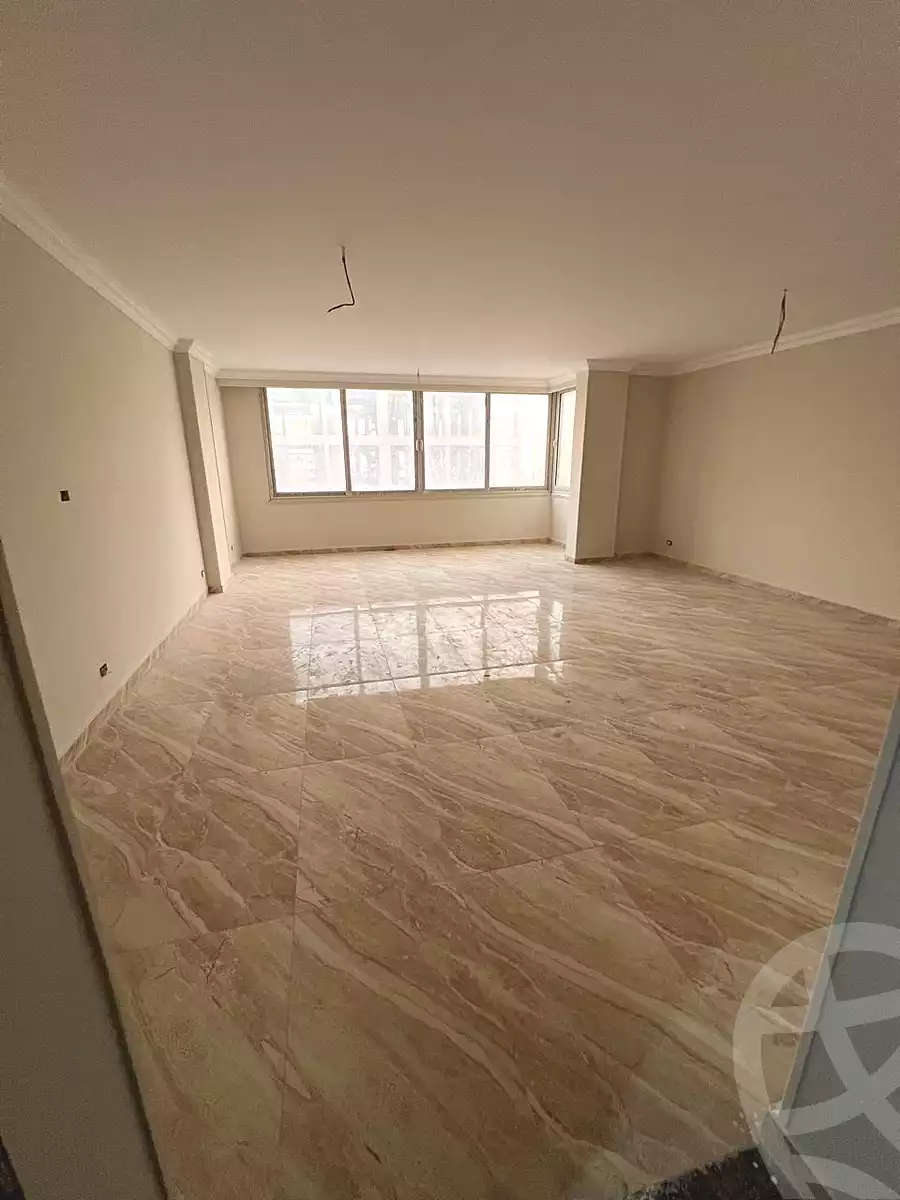https://aqarmap.com.eg/en/listing/7127525-for-sale-cairo-new-cairo-compounds-el-mostashareen-compound