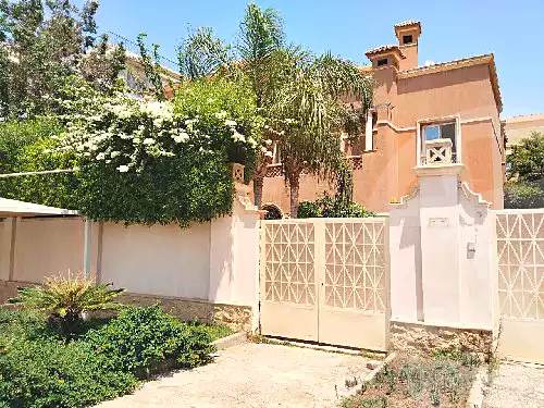 https://aqarmap.com.eg/ar/listing/7128257-for-sale-cairo-new-cairo-ganob-el-akadamiya-south-academy-a-zaid-ebn-haretha-st