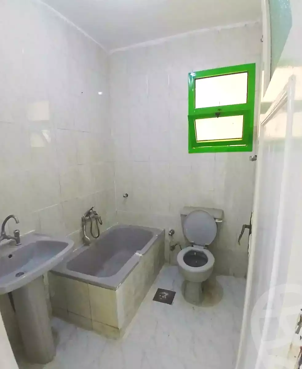 https://aqarmap.com.eg/en/listing/7128371-for-sale-alexandria-al-agamy-shataa-el-nakheel