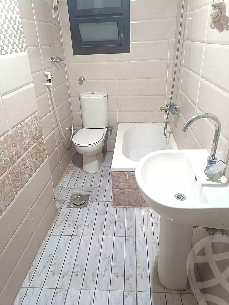 https://aqarmap.com.eg/en/listing/7126506-for-rent-cairo-ain-shams-ahmed-esmat-st