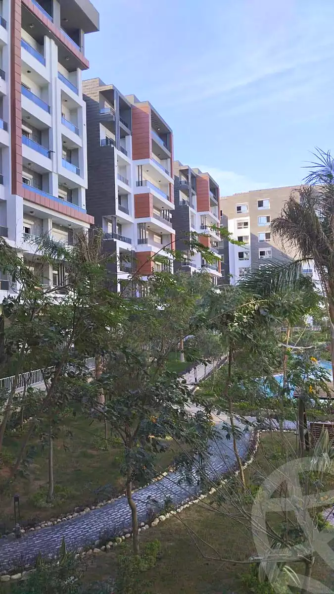 https://aqarmap.com.eg/en/listing/7129404-for-sale-cairo-new-administrative-capital-r7-la-capitale
