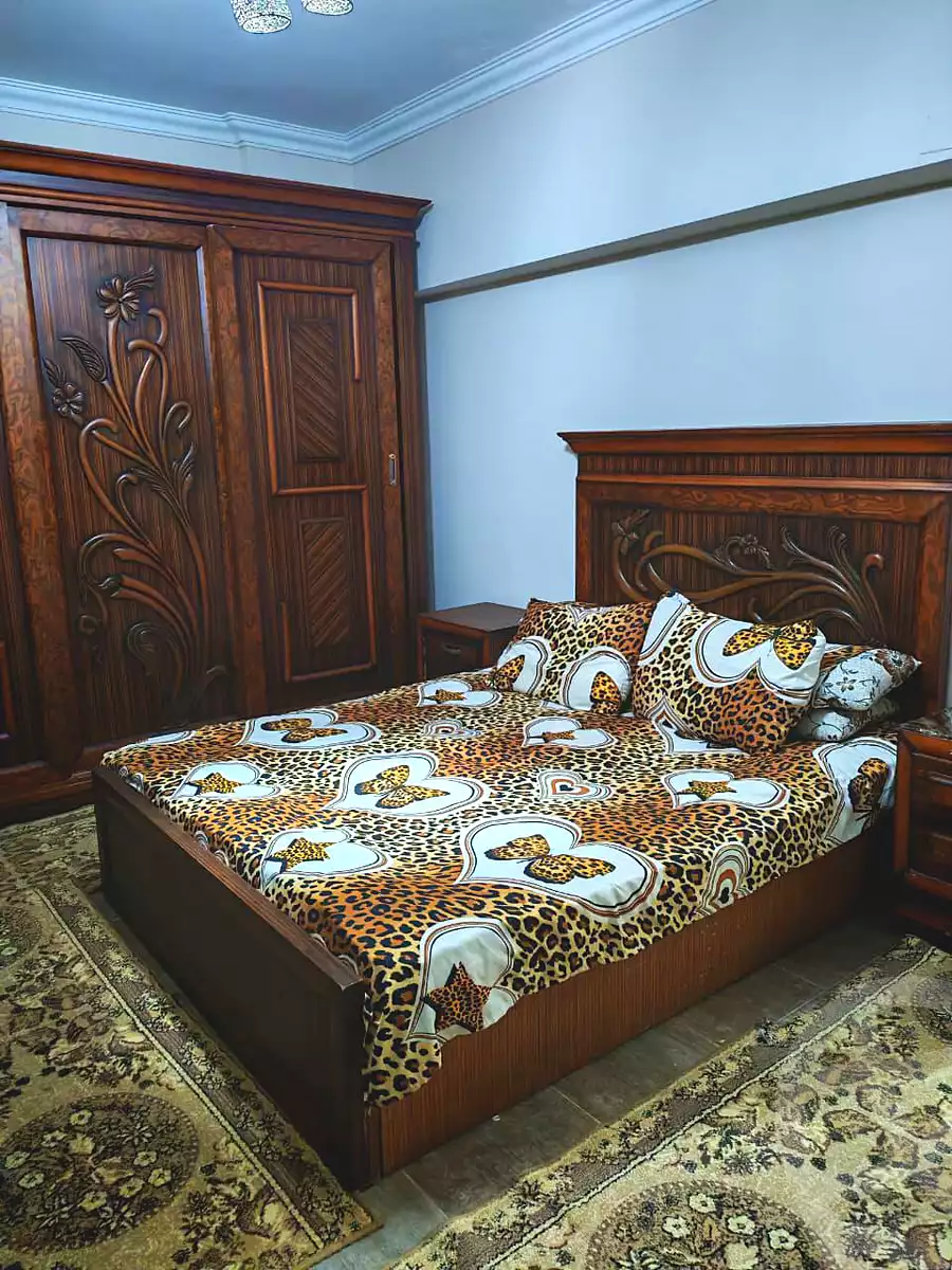 https://aqarmap.com.eg/ar/listing/7129548-for-rent-cairo-el-sheikh-zayed-city-el-hay-elawel-street-12