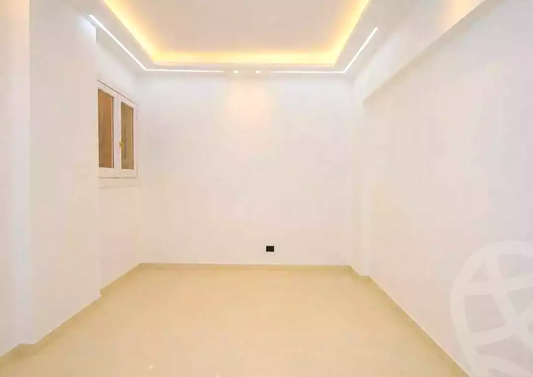 https://aqarmap.com.eg/ar/listing/7129621-for-sale-alexandria-sydy-bshr-sydy-bshr-bhry-mohamed-el-srafi-st.