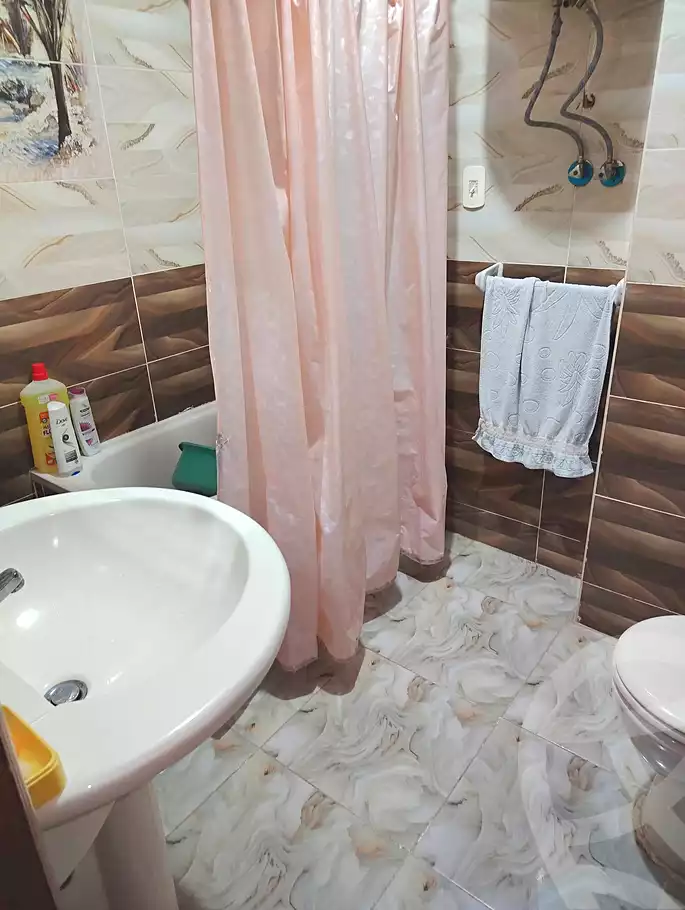 https://aqarmap.com.eg/en/listing/7129736-for-sale-cairo-ain-shams-ahmed-esmat-st