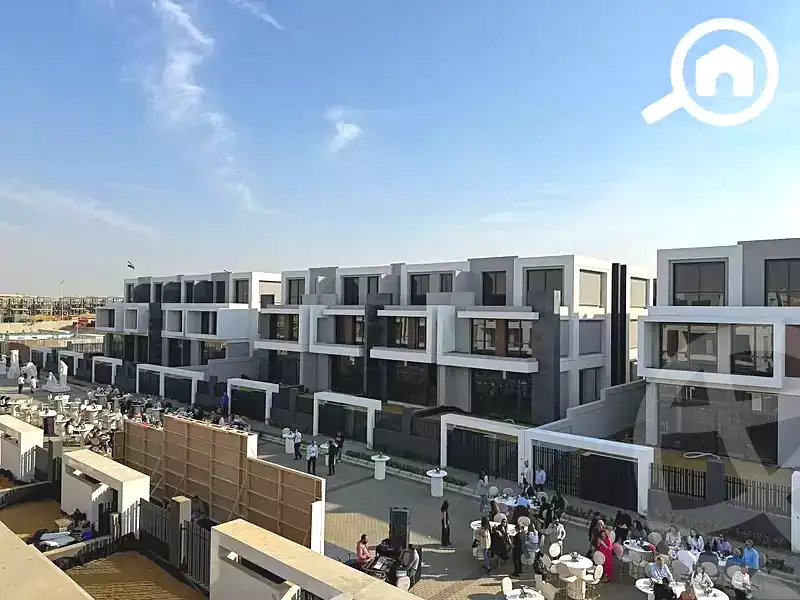 https://aqarmap.com.eg/ar/listing/7129902-for-sale-cairo-new-cairo-compounds-el-patio-town-compound-la-vista