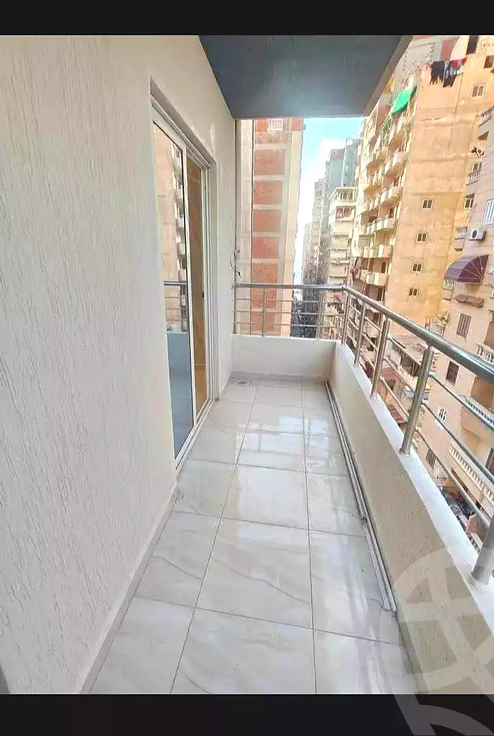 https://aqarmap.com.eg/ar/listing/7130520-for-sale-alexandria-miami-khld-bn-lwlyd