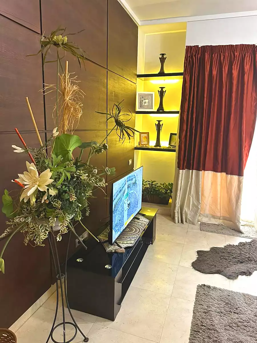 https://aqarmap.com.eg/ar/listing/7131452-for-rent-cairo-new-cairo-compounds-kmbwnd-dh-fyldj-blm-hylz