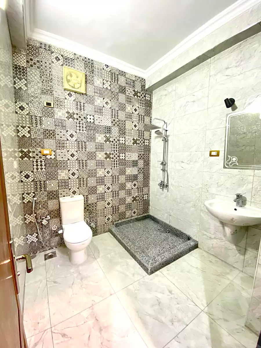 https://aqarmap.com.eg/ar/listing/7131870-for-rent-cairo-new-cairo-el-ahyaa-fourth-neighborhood-street-23