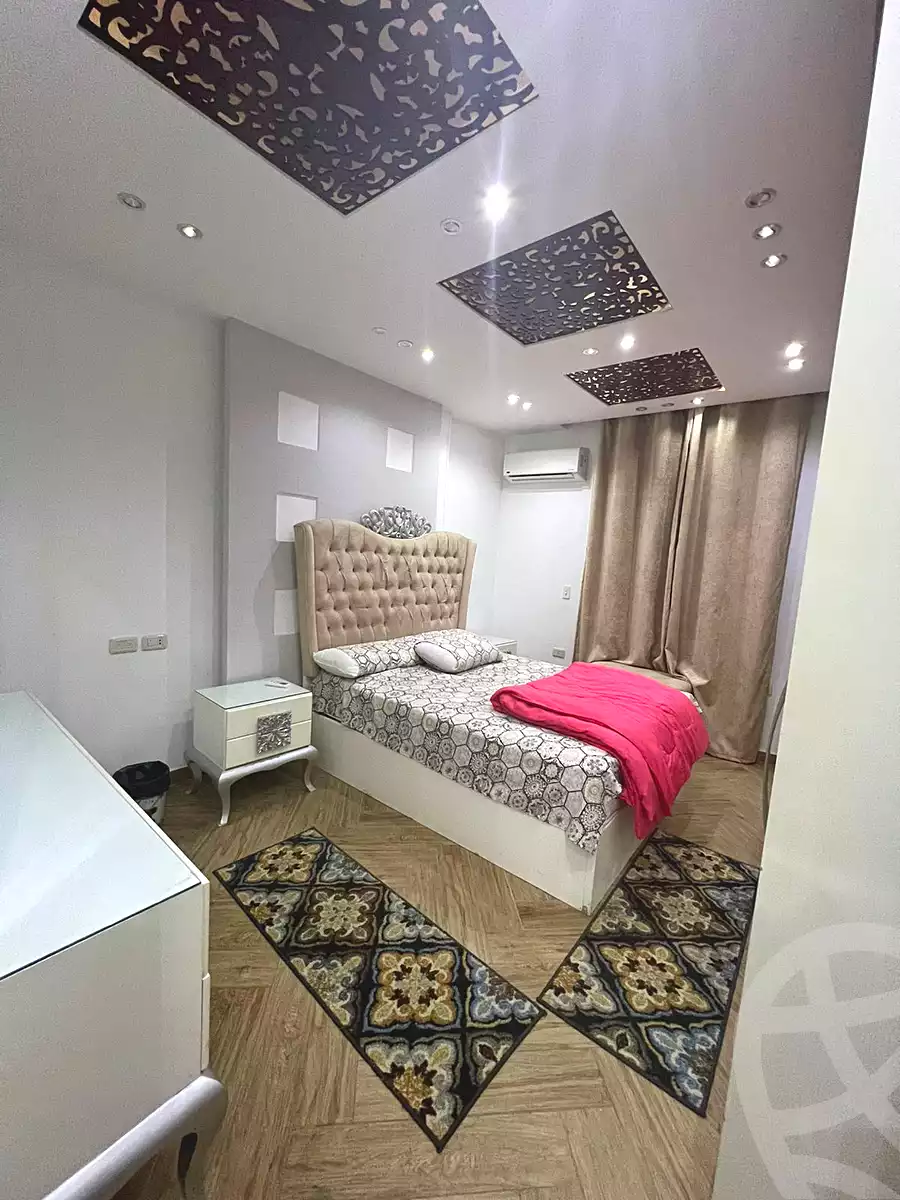 https://aqarmap.com.eg/ar/listing/7131967-for-sale-cairo-el-sheikh-zayed-city-el-hay-elthamen-area-1
